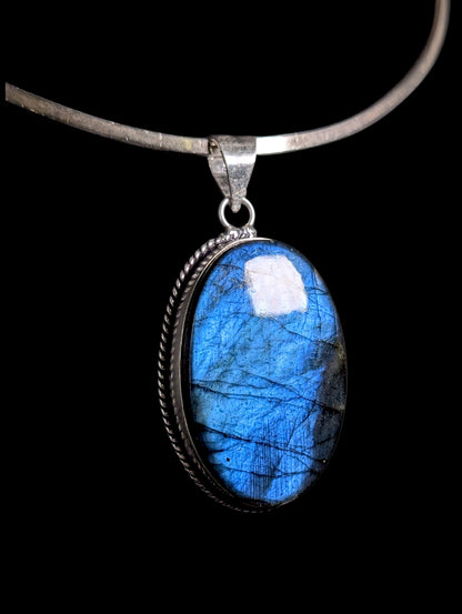 Vintage Large Genuine Blue Fire Labradorite Oval Solitaire Sterling Silver Pendant