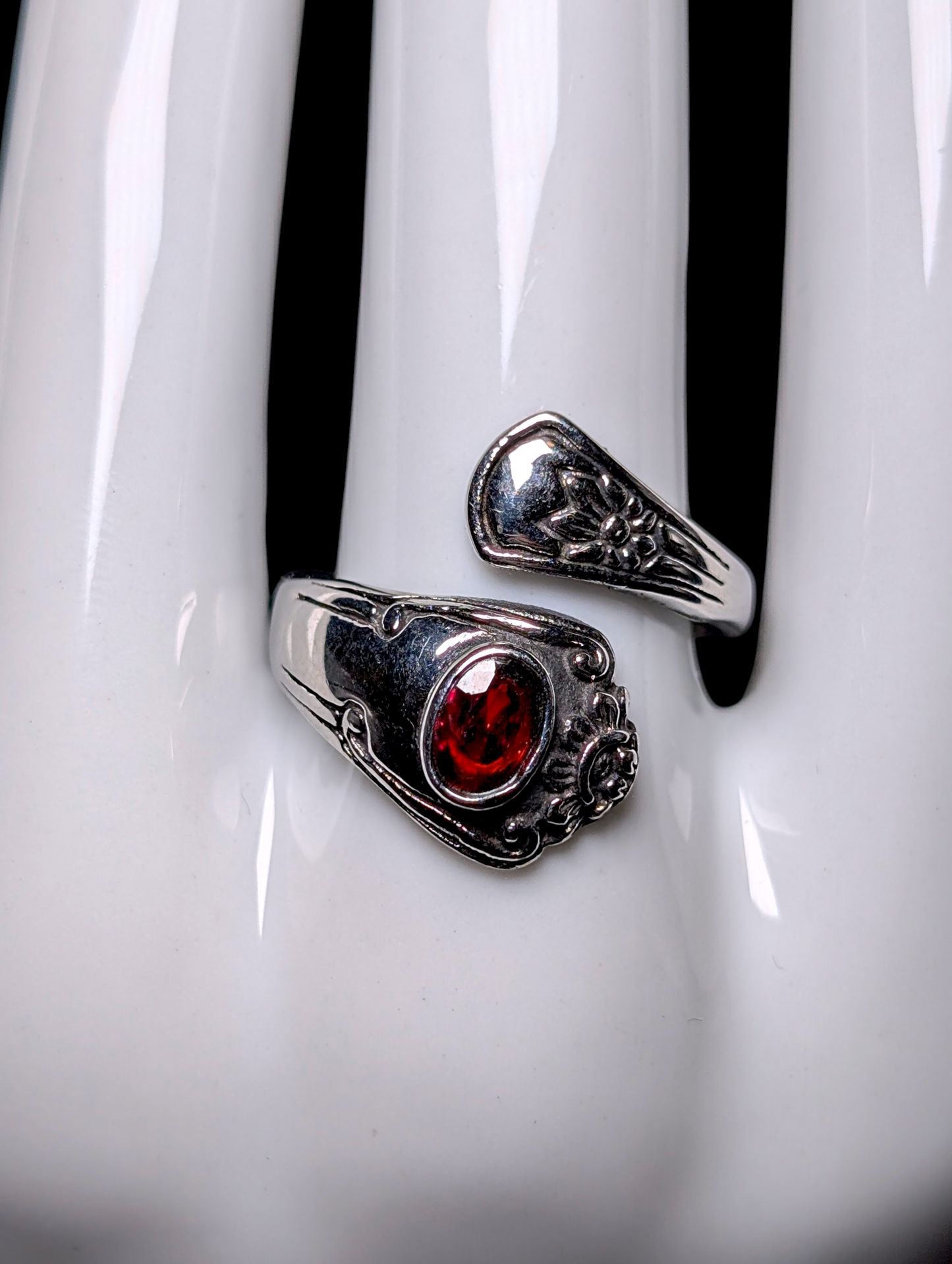 Vintage Oval Cut Bezel Set Genuine Red Garnet Silver Stainless Steel Spoon Wrap Ring