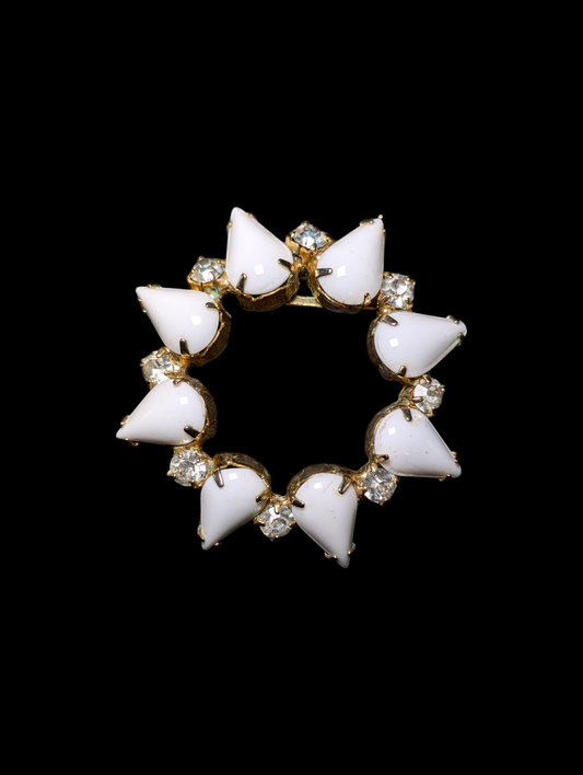 Vintage 1950s Starburst Wreath Milk Glass Toned and Rhinestone Gold Toned Brooch Pin