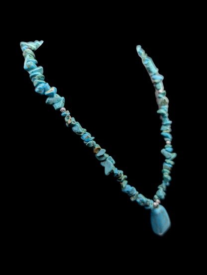 Vintage Raw Genuine Turquoise and Howlite Chip and Pendant Southwest Style Gemstone Necklace
