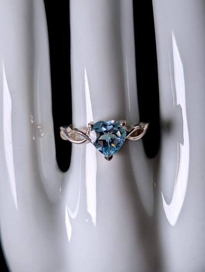 Vintage Heart Cut Genuine Blue Topaz Solitaire Sterling Silver Filigree Ring