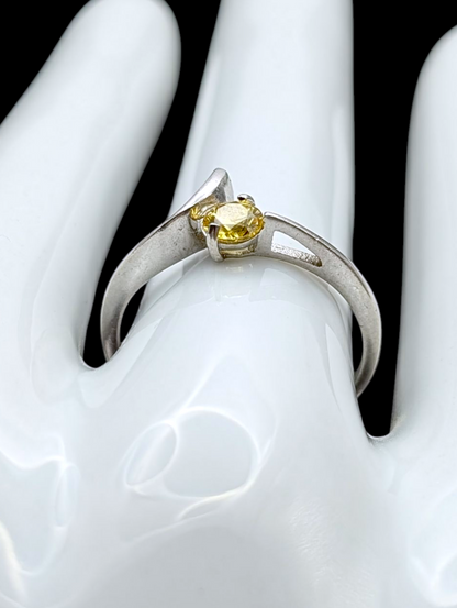 Vintage Round Cut Solitaire Genuine Yellow Tourmaline Sterling Silver Ring