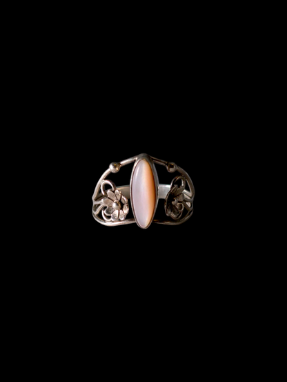 Vintage Art Nouveau Inspired Genuine Pink Mother of Pearl Flower Filigree Sterling Silver Ring