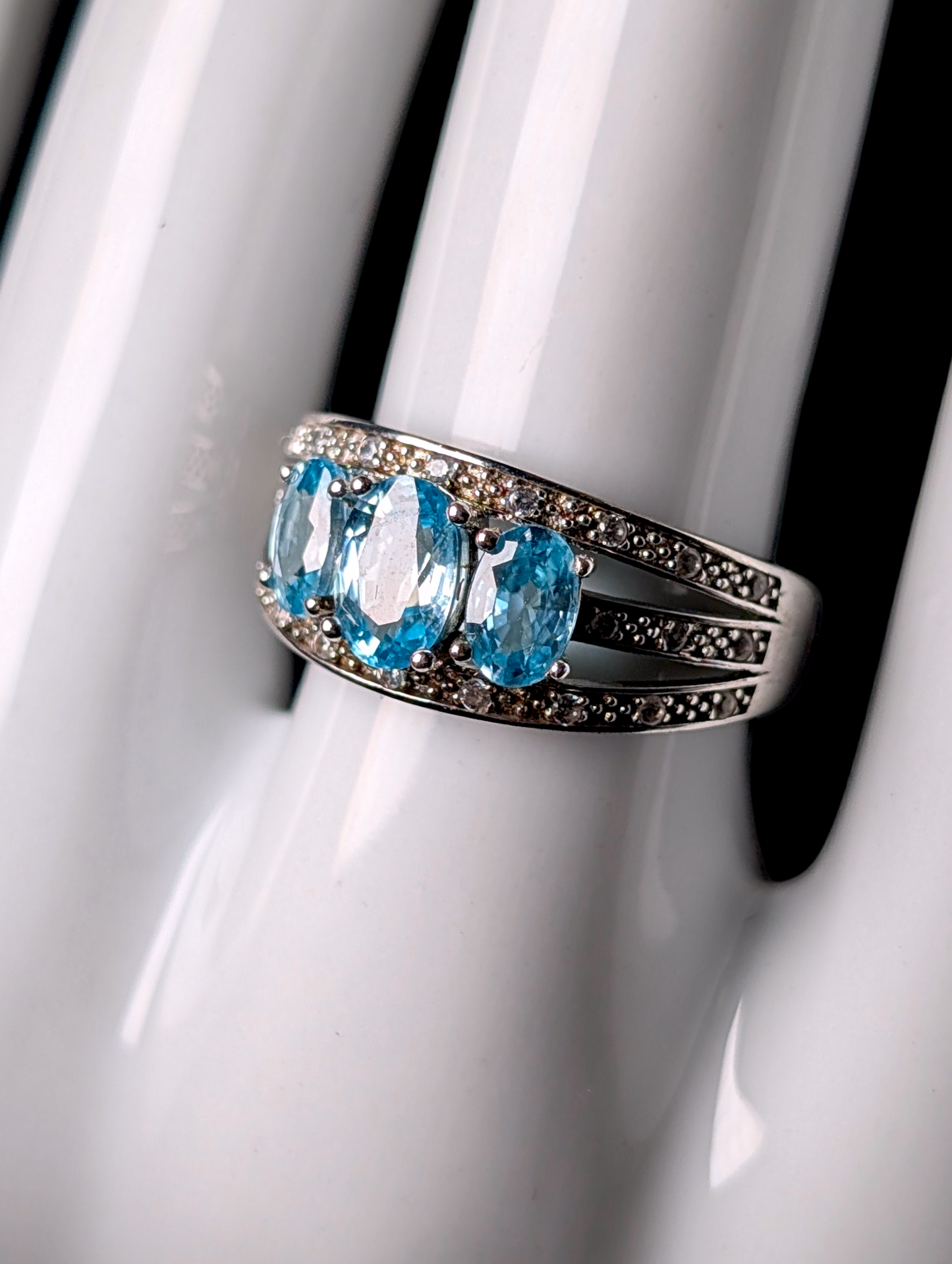 Vintage Oval Cut Three Stone Genuine Swiss Blue and White Topaz Sterling Silver Split Shank Band Ring