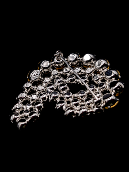 1950s - 1970s Weiss Large Dazzling Crystal Rhinestone Sparkling Silver Swirl Brooch Pin