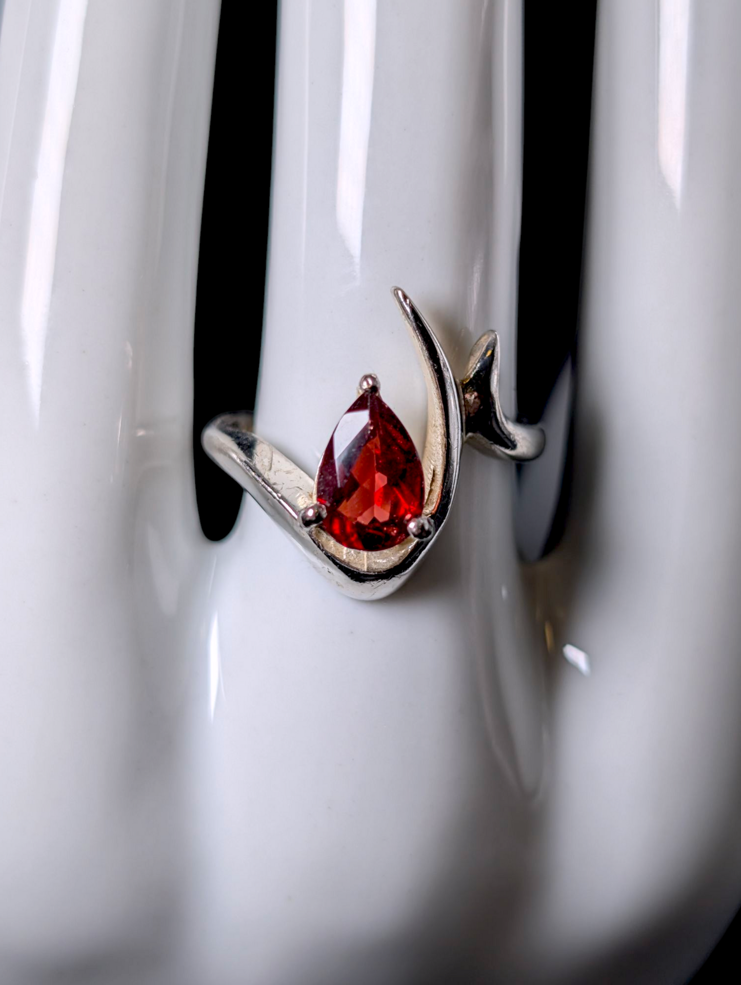 Vintage Designer Pear Cut Genuine Pyrope Garnet Solitaire Sterling Silver Ring