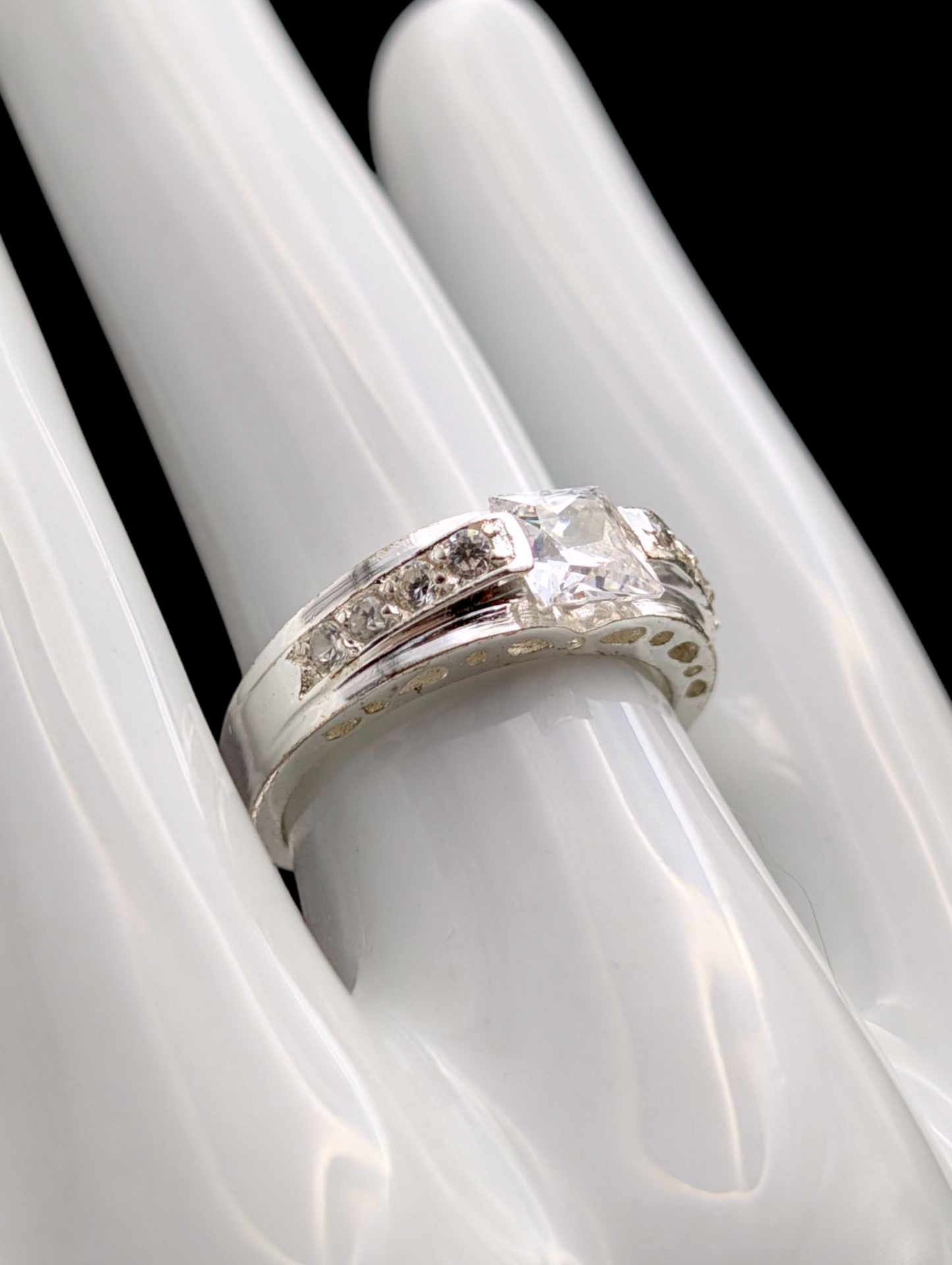Vintage Solitaire Bezel Set Princess Cut Simulated Diamond Silver Vacation Ring