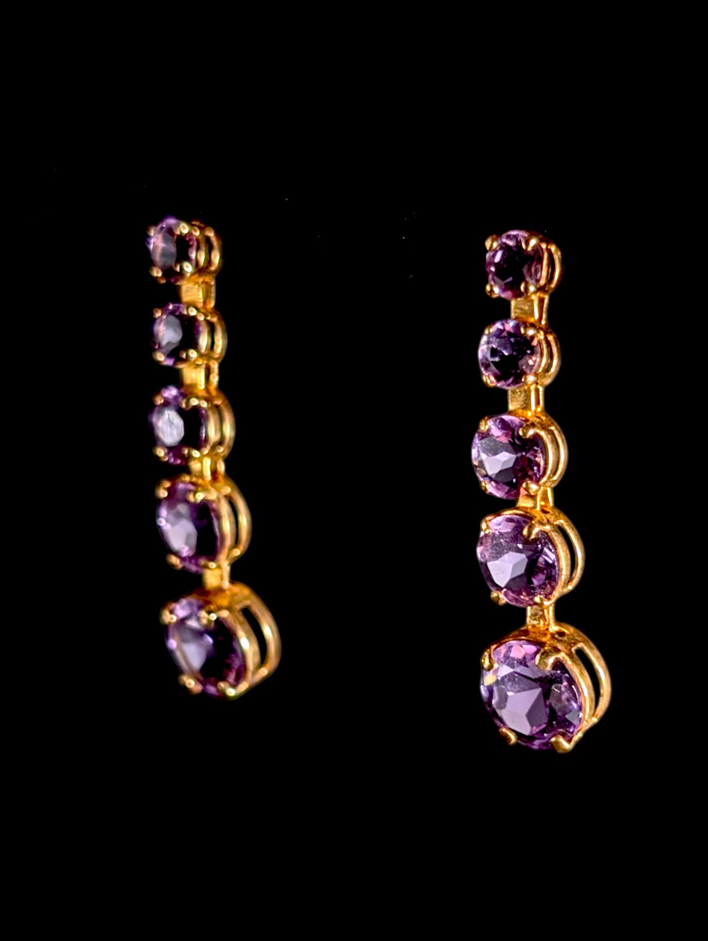 Vintage Round Cut Graduating Genuine Amethyst 14k Yellow Gold Dangle Earrings