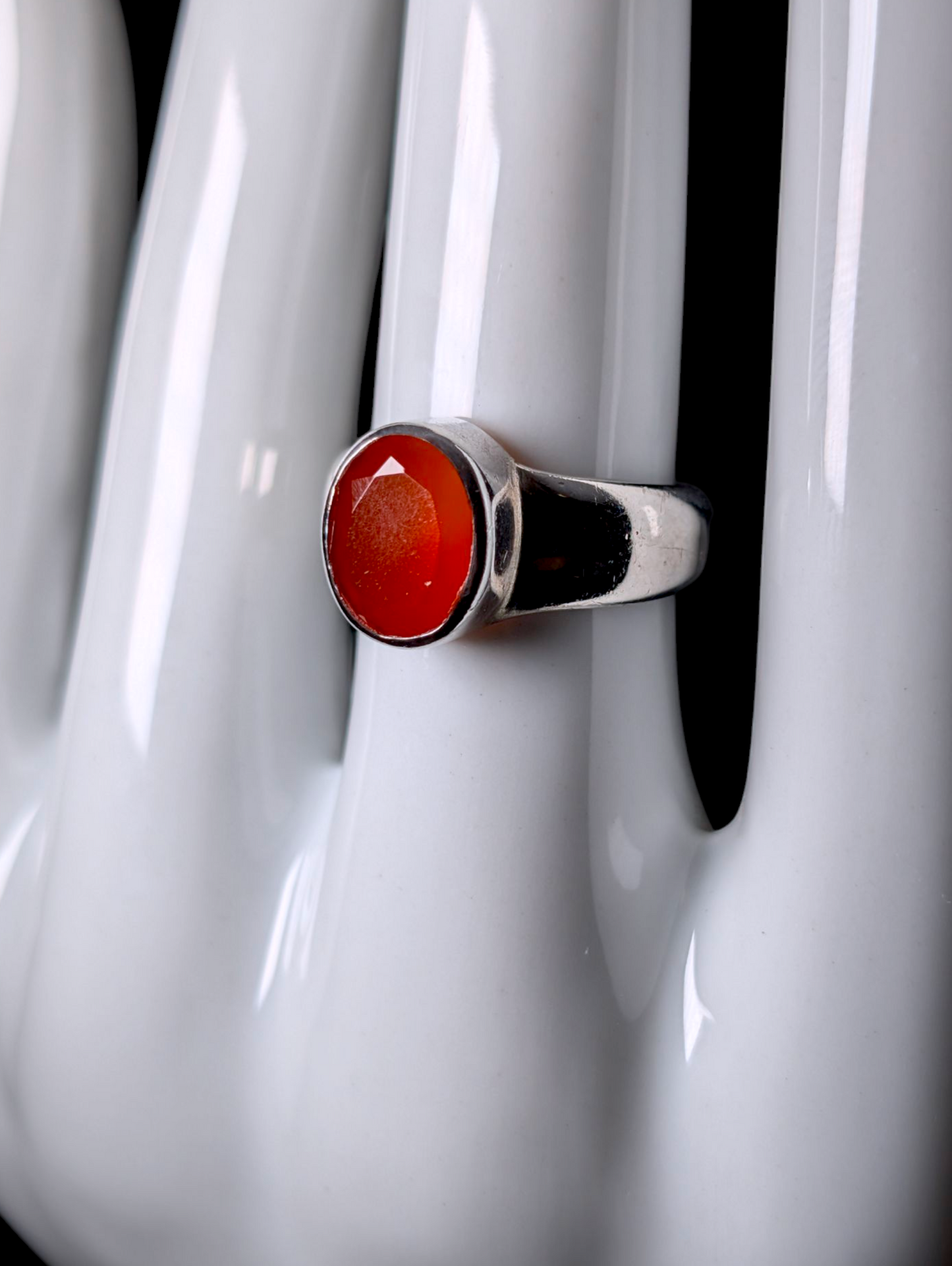 Vintage Bezel Set Genuine Orange Carnelian Solitaire Sterling Silver Band Ring