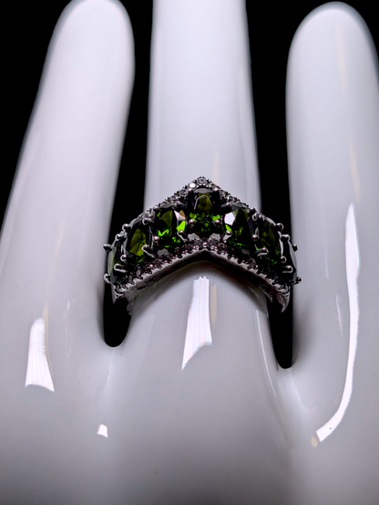 Vintage Oval Cut Genuine Chrome Diopside and White Zircon Sterling Silver Chevron Stackable Ring