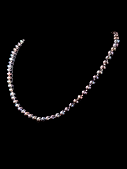 Vintage 14k Yellow Gold Hand Knotted Genuine Black Freshwater Pearl Beaded Single Strand Necklace