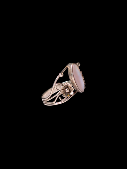 Vintage Art Nouveau Inspired Genuine Pink Mother of Pearl Flower Filigree Sterling Silver Ring