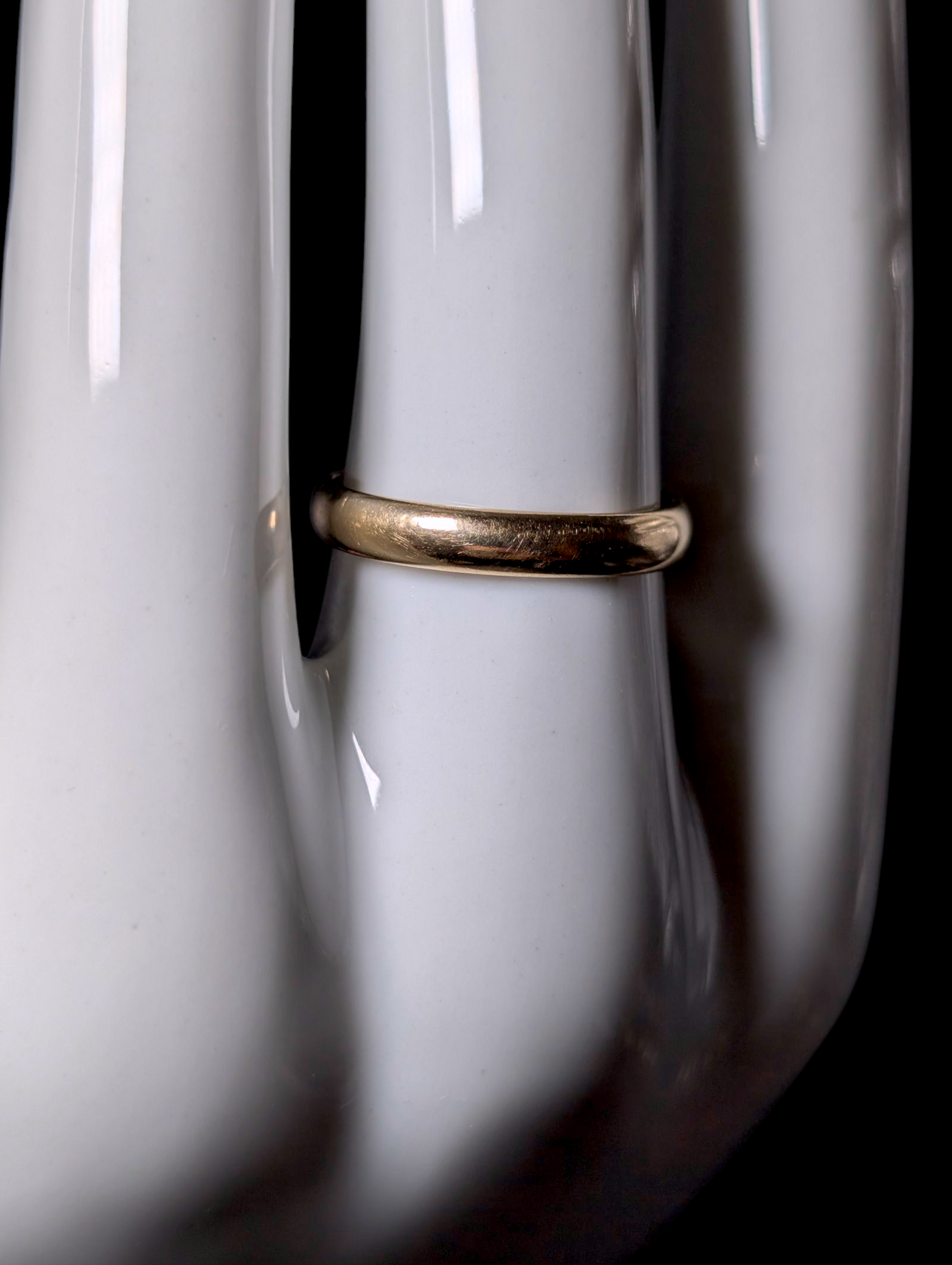 Vintage 1950s-1960s Traditional 14k Yellow Gold 3.3mm Wedding Band Ring