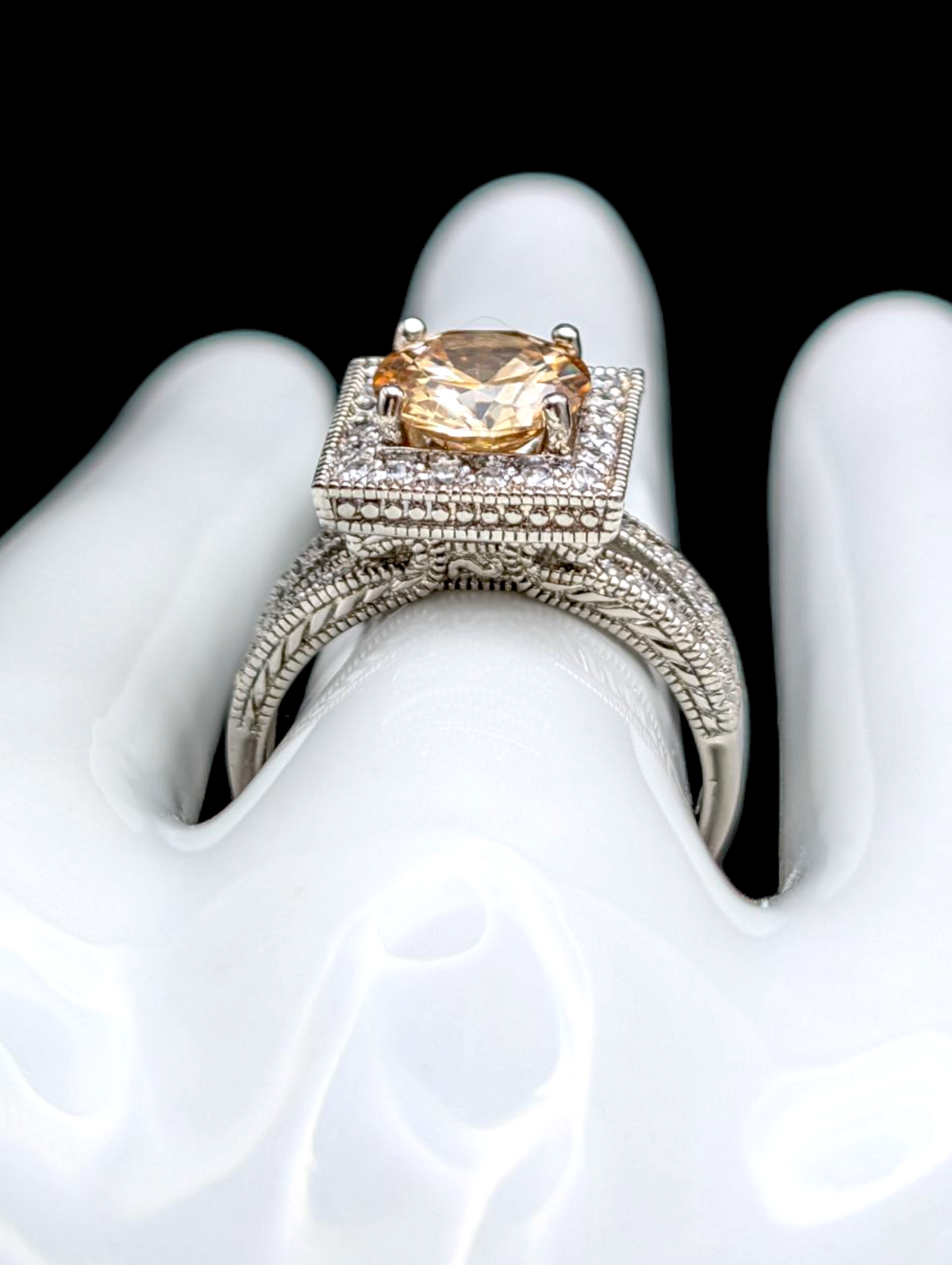 Vintage Dazzling Brilliant Round Cut Solitaire Simulated Golden Citrine Sterling Silver Ring