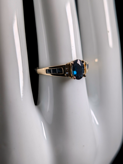 Vintage Designer Alwand Vahan 14k Solid Yellow Gold Genuine Earth Mined London Blue Topaz and Diamond Ring