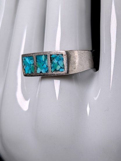 Vintage Native Southwest Handmade Inlay Genuine Turquoise Hammered Sterling Silver Band Ring