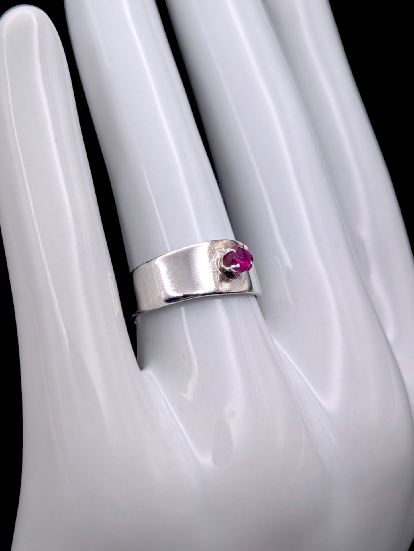 Vintage Rustic Solitaire Genuine Ruby Sterling Silver Band Ring