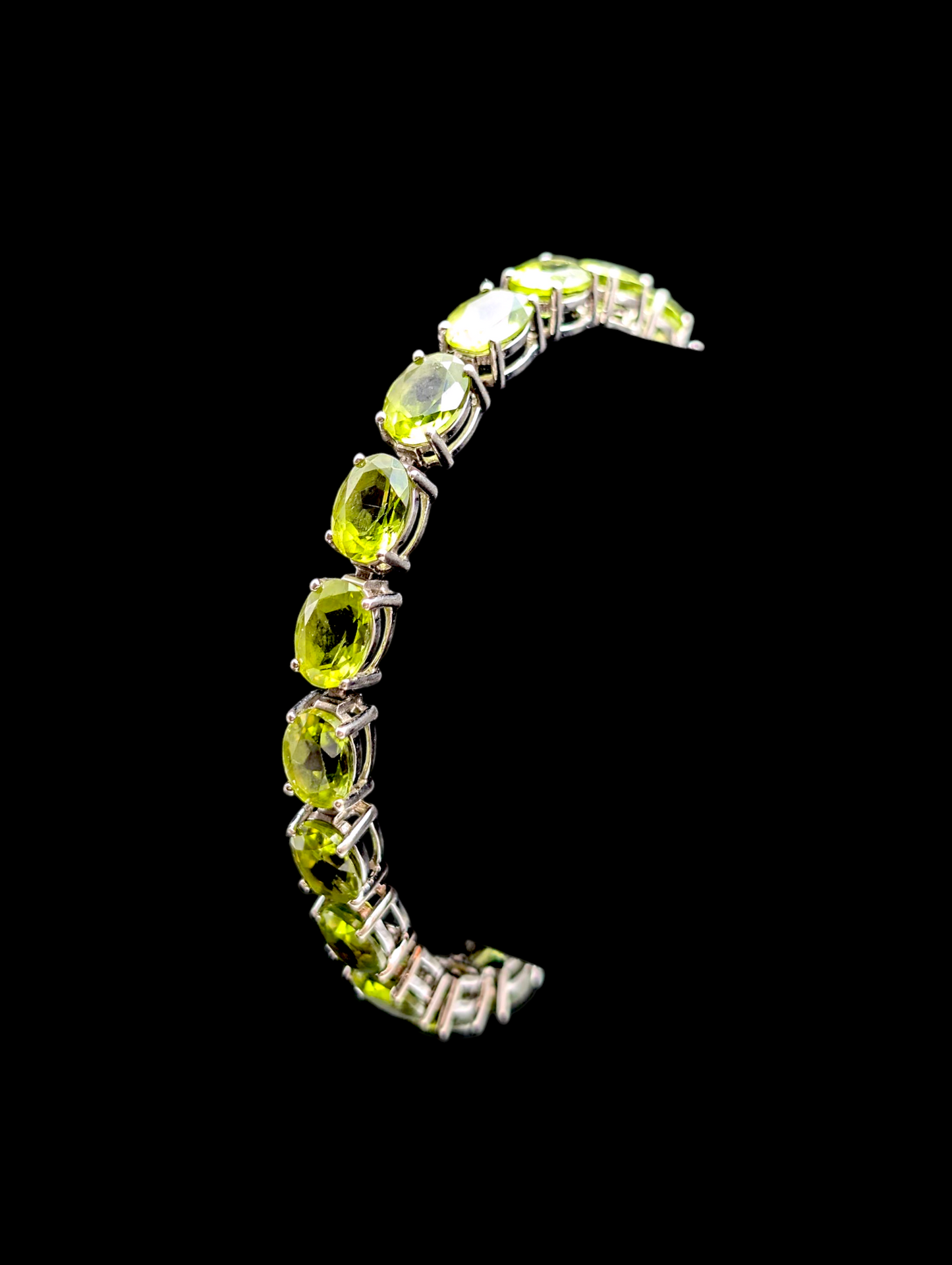 Vintage 28 Carat Oval Cut Genuine Peridot Sterling Silver Tennis Bracelet