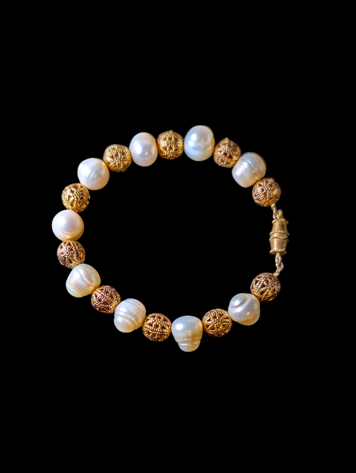 Vintage Baroque Style Genuine Pearls and Gold Toned Filigree Beads Necklace and Bracelet Set