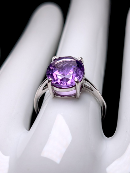 Vintage Oval Cut Genuine Purple Amethyst Solitaire Sterling Silver Ring