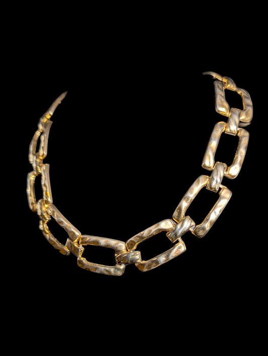 1980s Vintage Chunky Hammered Gold Tone Link Statement Necklace