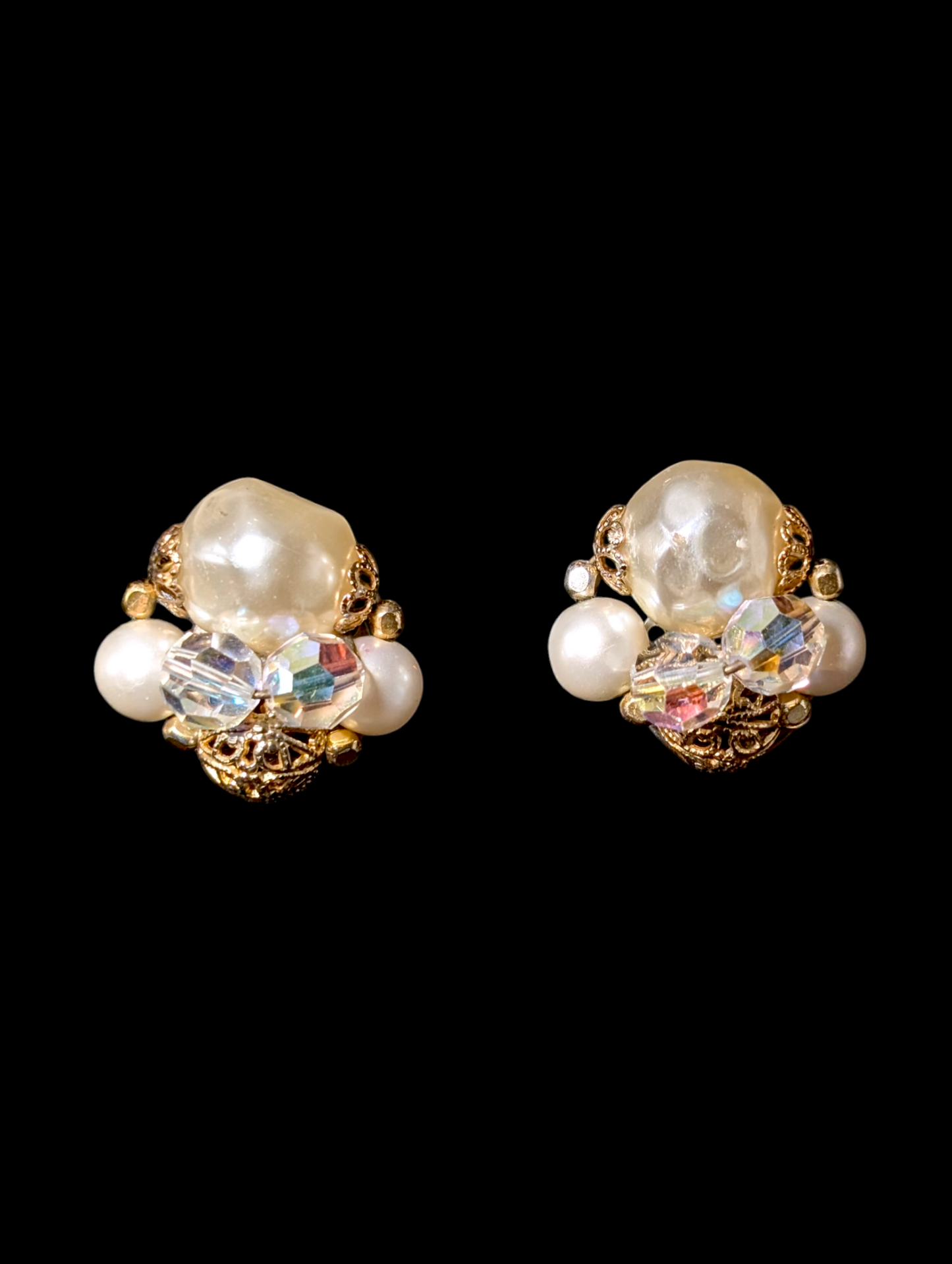 1950s-1960s Vintage Cluster Aurora Borealis Pearl Gold Toned Costume Clip On Earrings
