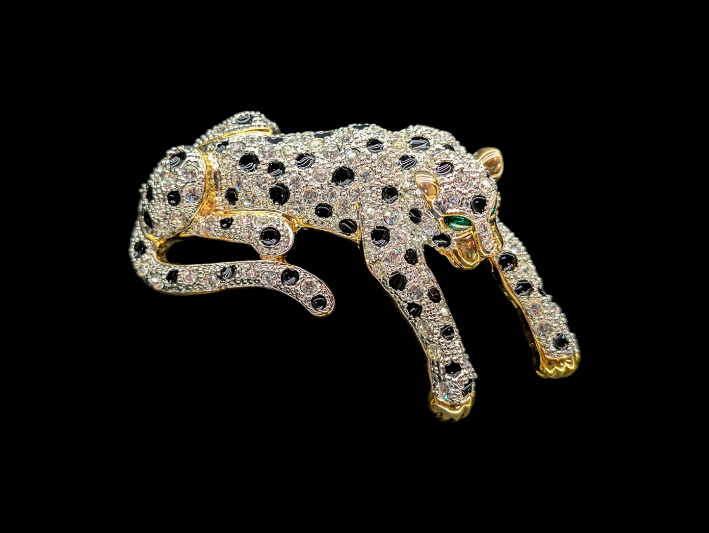 Vintage Large Rhinestone Leopard with Emerald Green Eyes Gold Toned Brooch Pin
