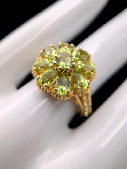 Vintage Flower Genuine Peridot 18k Gold Vermeil Ring