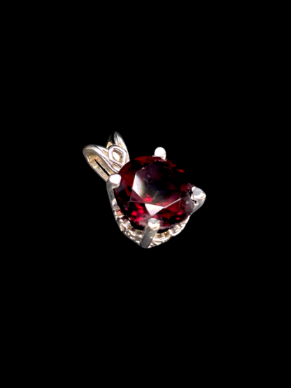 Vintage Round Cut Genuine Almandine Garnet Solitaire Sterling Silver Pendant