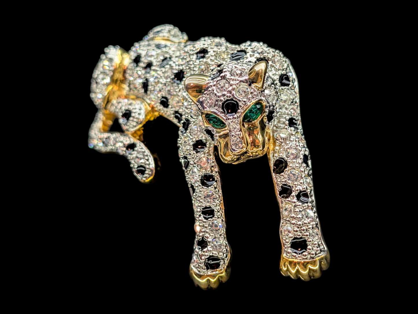 Vintage Large Rhinestone Leopard with Emerald Green Eyes Gold Toned Brooch Pin