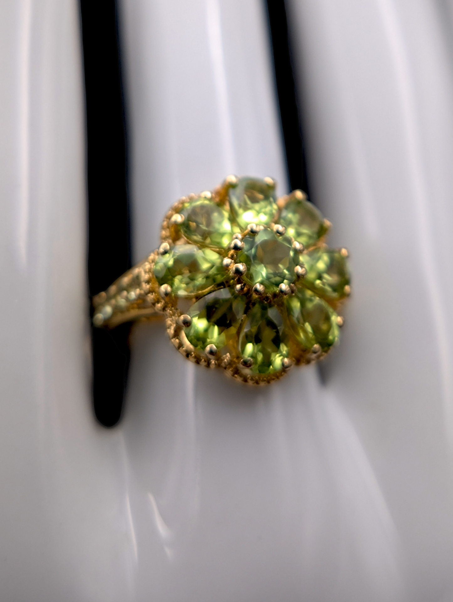 Vintage Flower Genuine Peridot 18k Gold Vermeil Ring