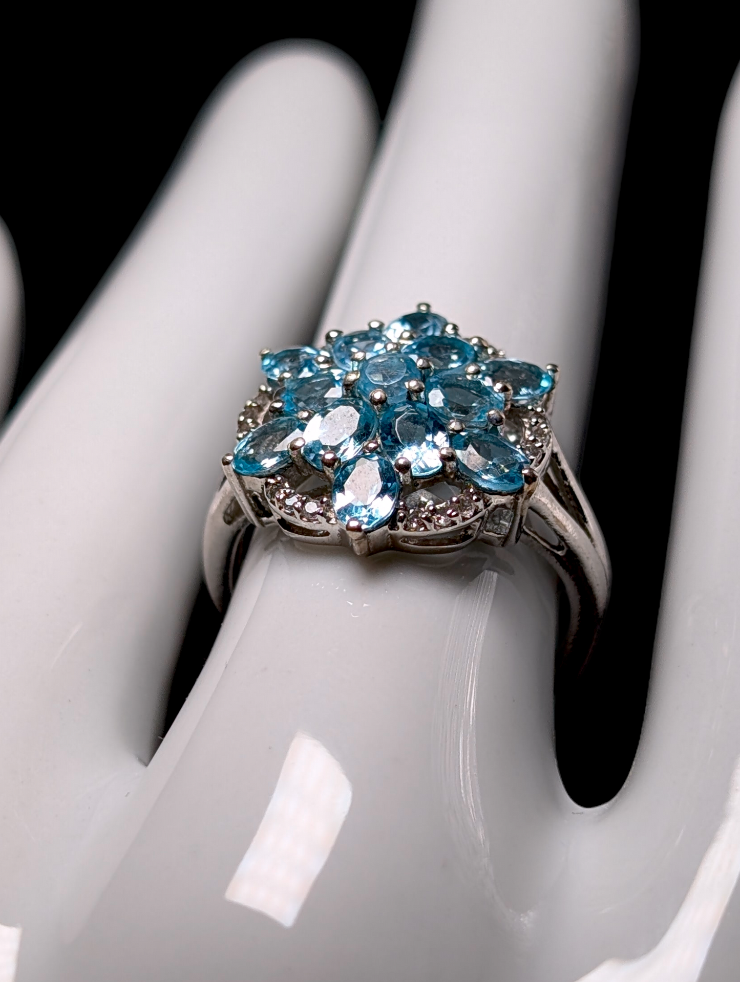 Vintage Dazzling Starburst Snowflake Genuine Blue Apatite and Topaz Sterling Silver Statement Ring