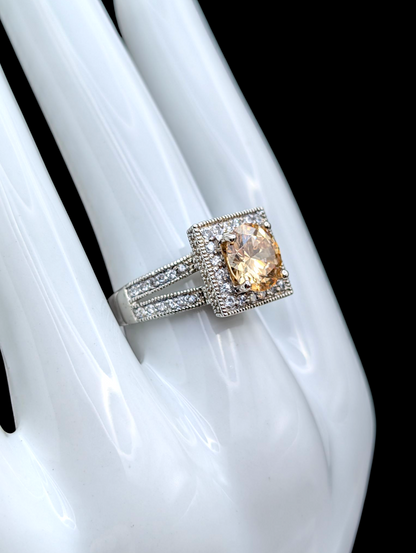Vintage Dazzling Brilliant Round Cut Solitaire Simulated Golden Citrine Sterling Silver Ring