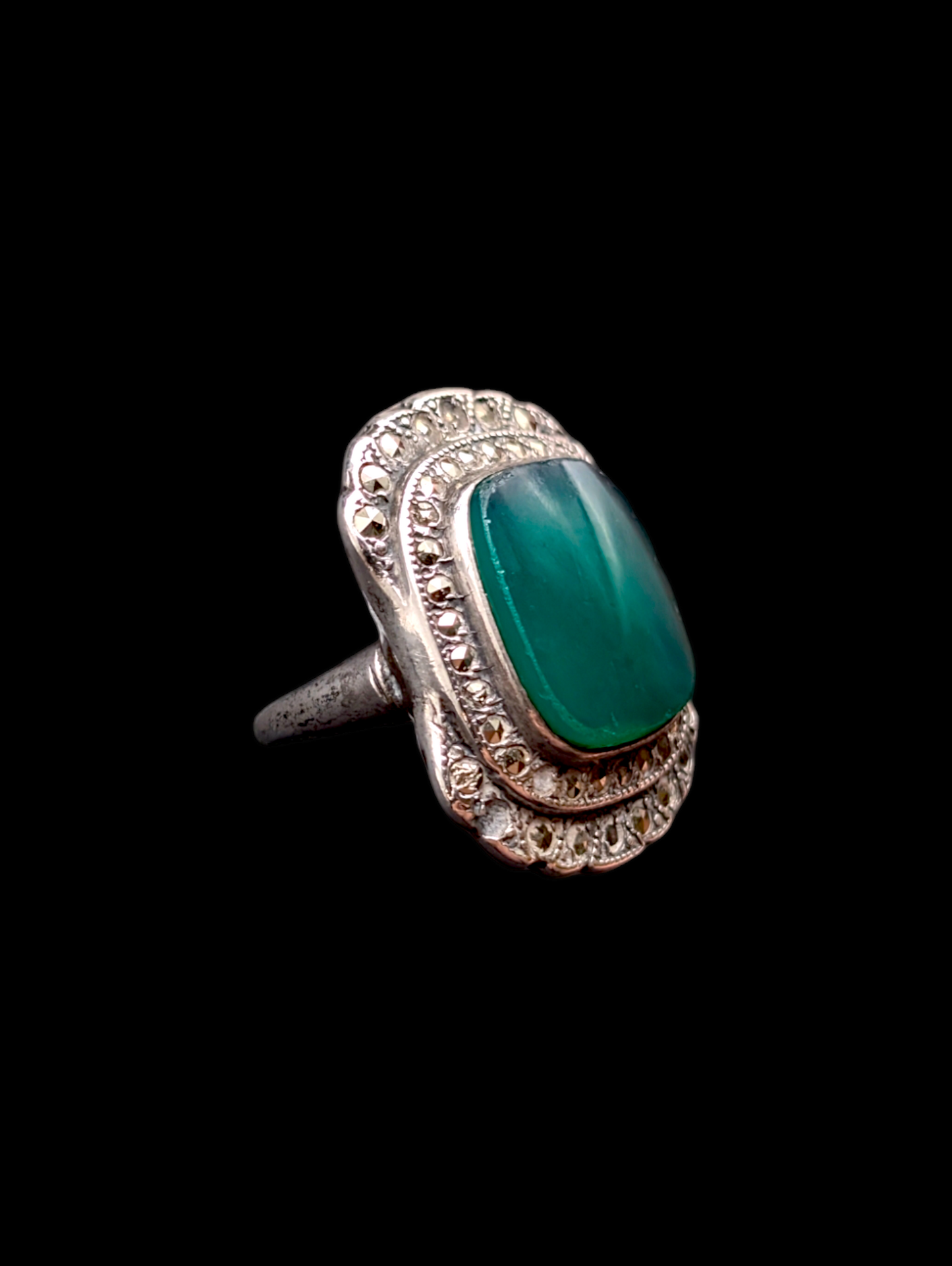 1920s Antique Art Deco Green Chrysoprase and Marcasite Sterling Silver Pinky Ring