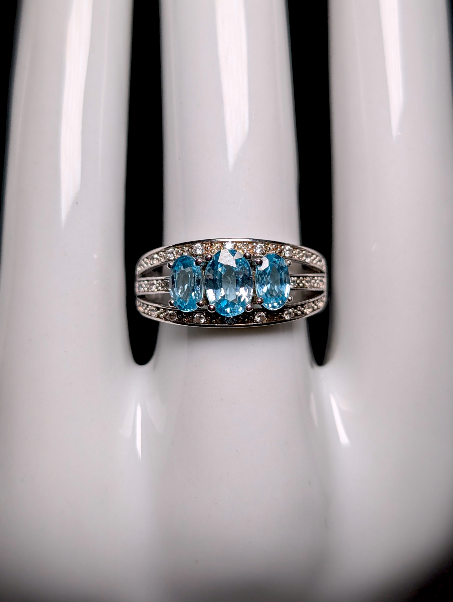 Vintage Oval Cut Three Stone Genuine Swiss Blue and White Topaz Sterling Silver Split Shank Band Ring