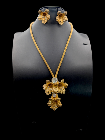 1940s-1960s Gold Toned Flower Crystal Rhinestone Necklace and Earrings Set in Original Box