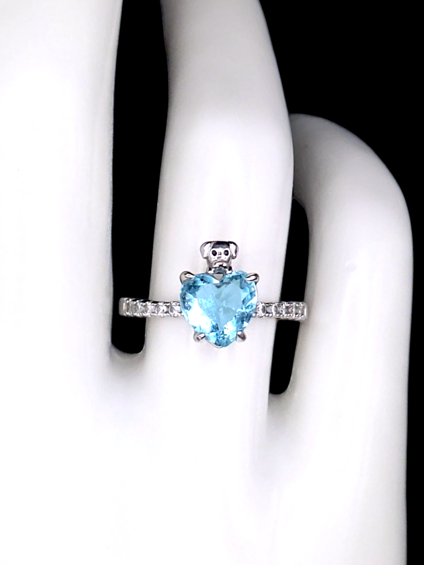 Vintage Heart Cut Simulated Blue Topaz Solitaire with Cute Puppy Mount Silver Toned Memorial Ring