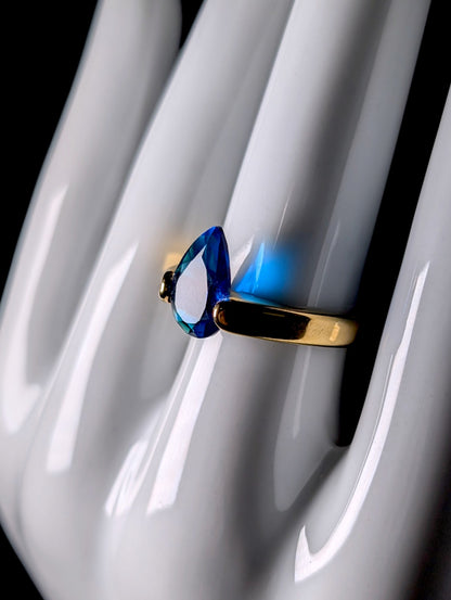 Vintage Pear Cut Simulated Blue Sapphire Solitaire Gold Toned Floating Ring