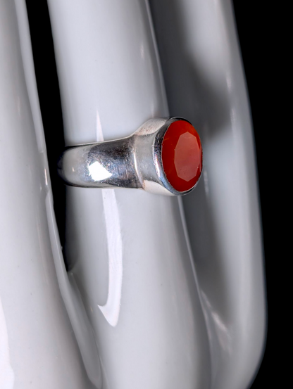 Vintage Bezel Set Genuine Orange Carnelian Solitaire Sterling Silver Band Ring