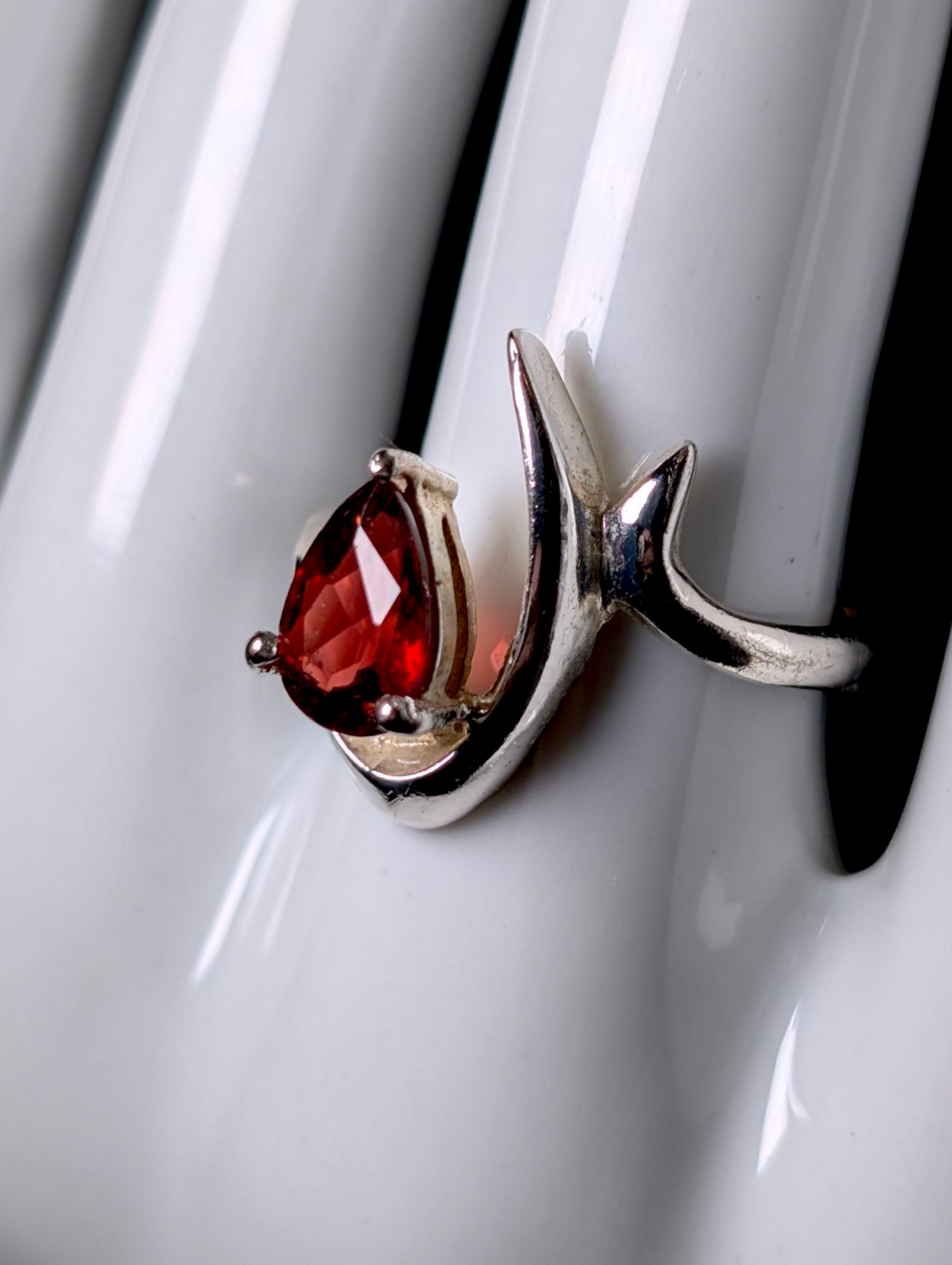 Vintage Designer Pear Cut Genuine Pyrope Garnet Solitaire Sterling Silver Ring