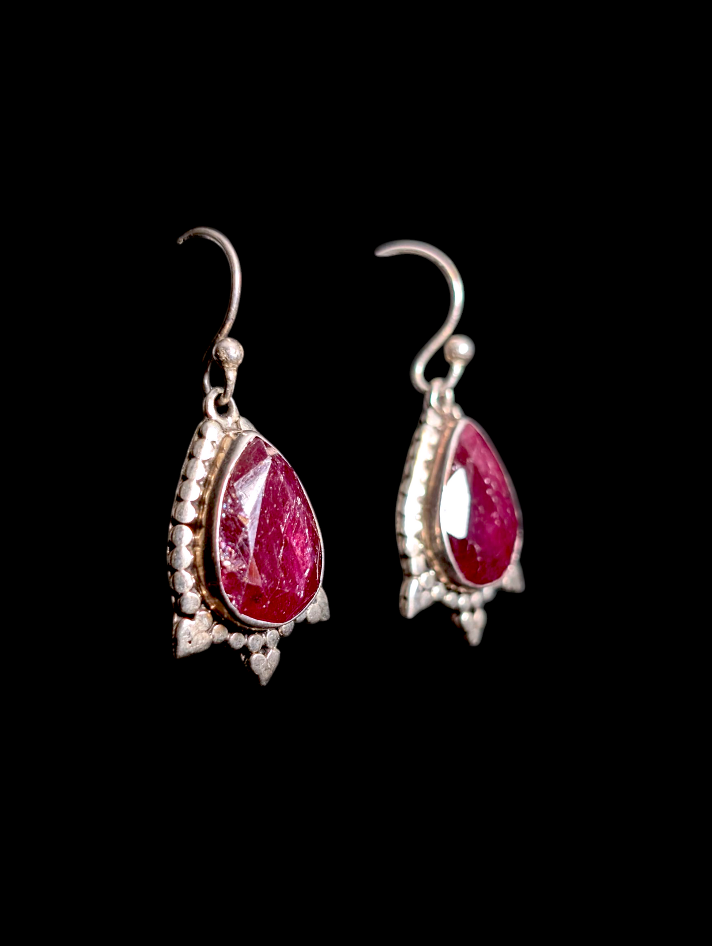 Vintage Faceted Bezel Set Earth Mined Genuine Kashmir Ruby Sterling Silver Dangle Earrings