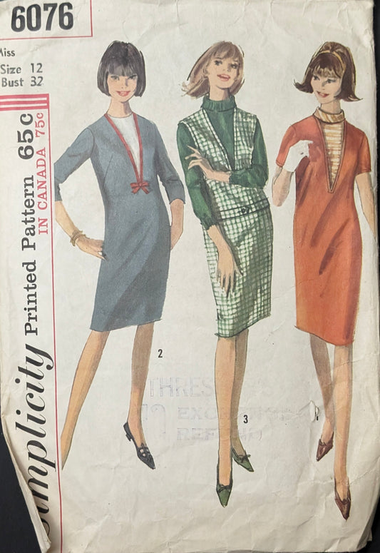 1960s - 1970s Original Vintage Sewing Pattern: Simplicity 6076 Size 12