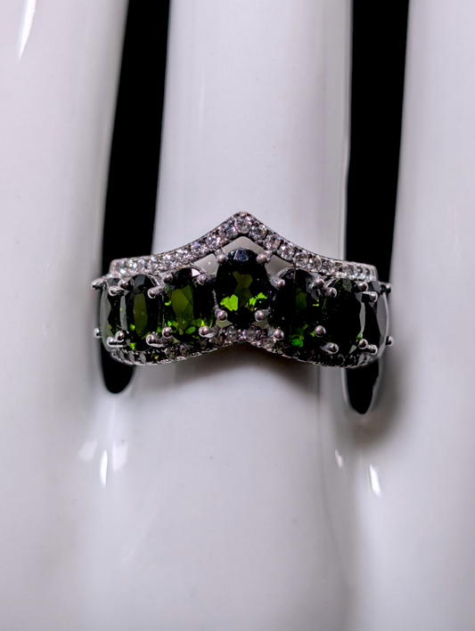 Vintage Oval Cut Genuine Chrome Diopside and White Zircon Sterling Silver Chevron Stackable Ring