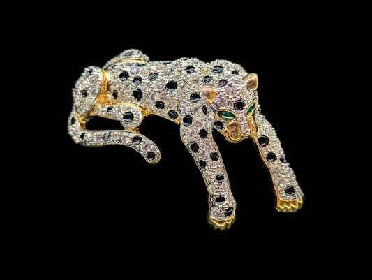 Vintage Large Rhinestone Leopard with Emerald Green Eyes Gold Toned Brooch Pin