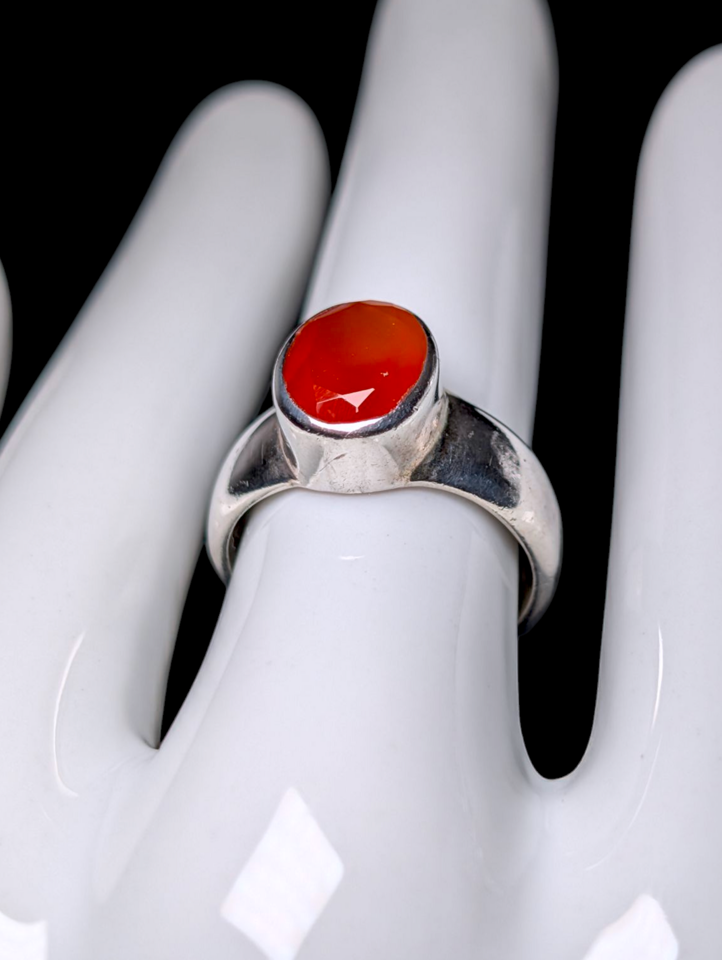 Vintage Bezel Set Genuine Orange Carnelian Solitaire Sterling Silver Band Ring