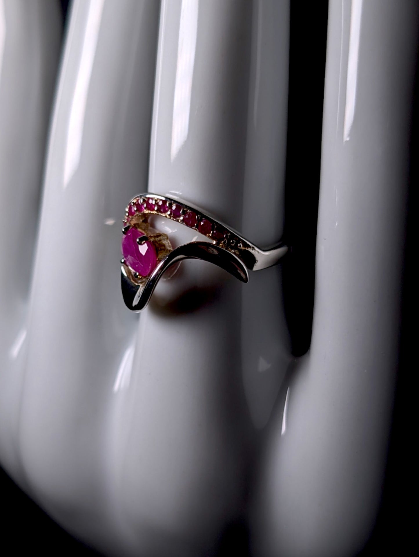 Vintage Unique Wave Oval Genuine Ruby Solitaire Sterling Silver Ring