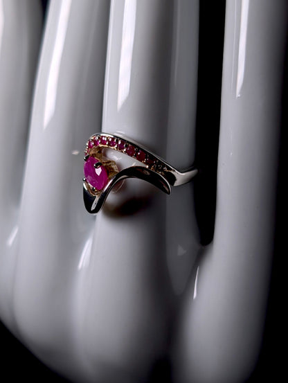 Vintage Unique Wave Oval Genuine Ruby Solitaire Sterling Silver Ring