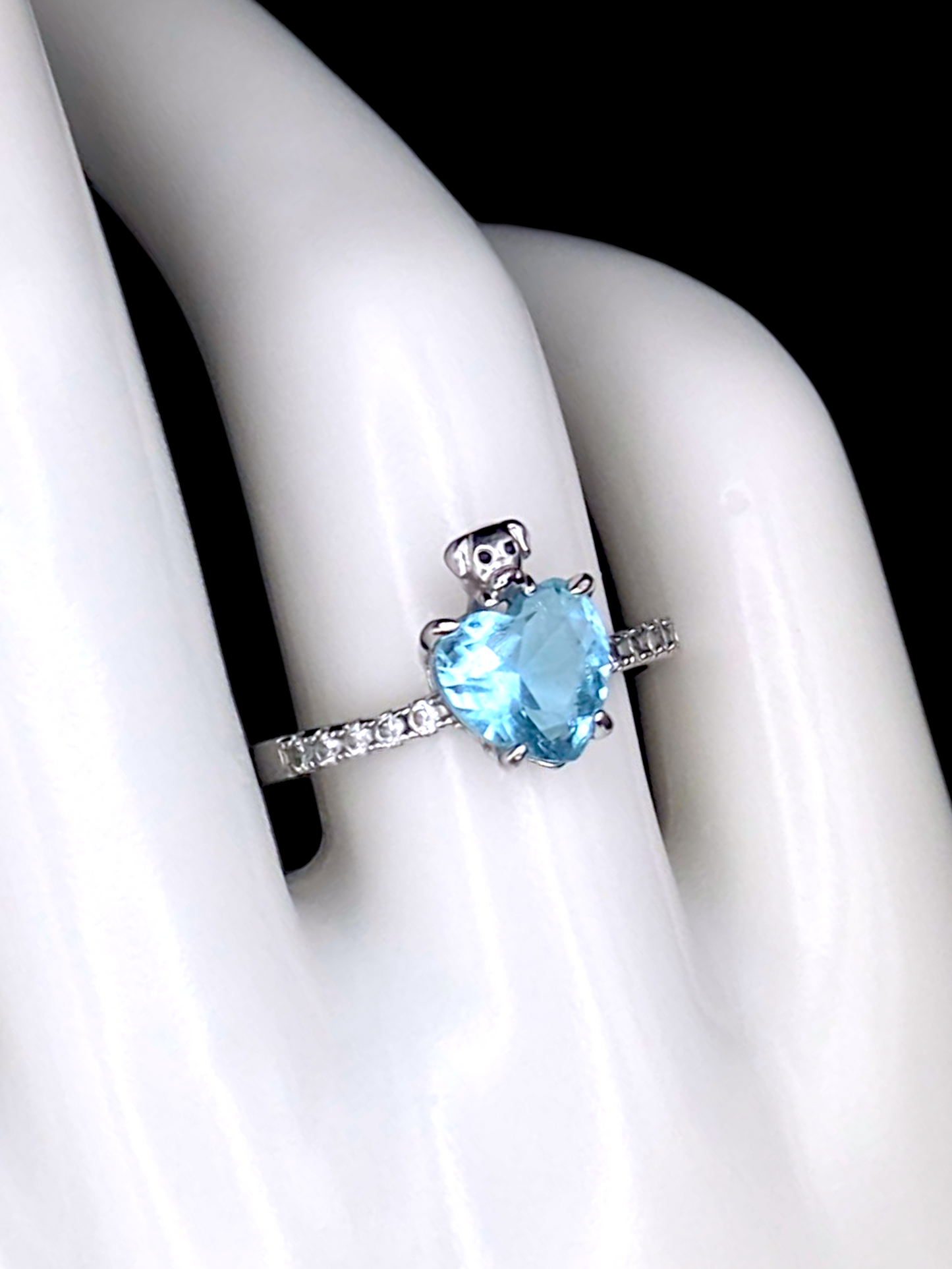 Vintage Heart Cut Simulated Blue Topaz Solitaire with Cute Puppy Mount Silver Toned Memorial Ring