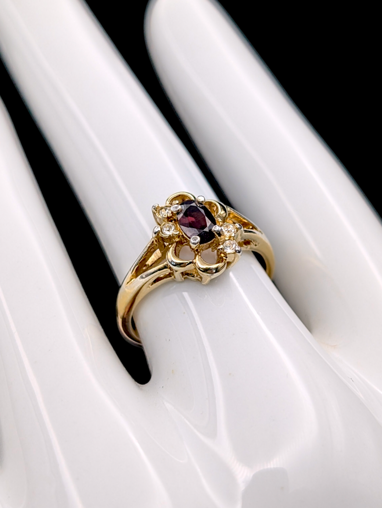 Vintage Solitaire Oval Genuine Garnet 14k Yellow Gold Vermeil Ring