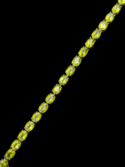 Vintage 28 Carat Oval Cut Genuine Peridot Sterling Silver Tennis Bracelet